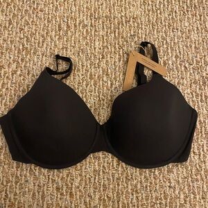 SKIMS Fits Everybody T'shirt Demi Bra in Black Onyx Size 38DD